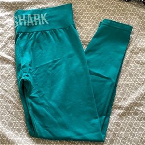 Gymshark leggings. L\XL. Teal. Good condition.